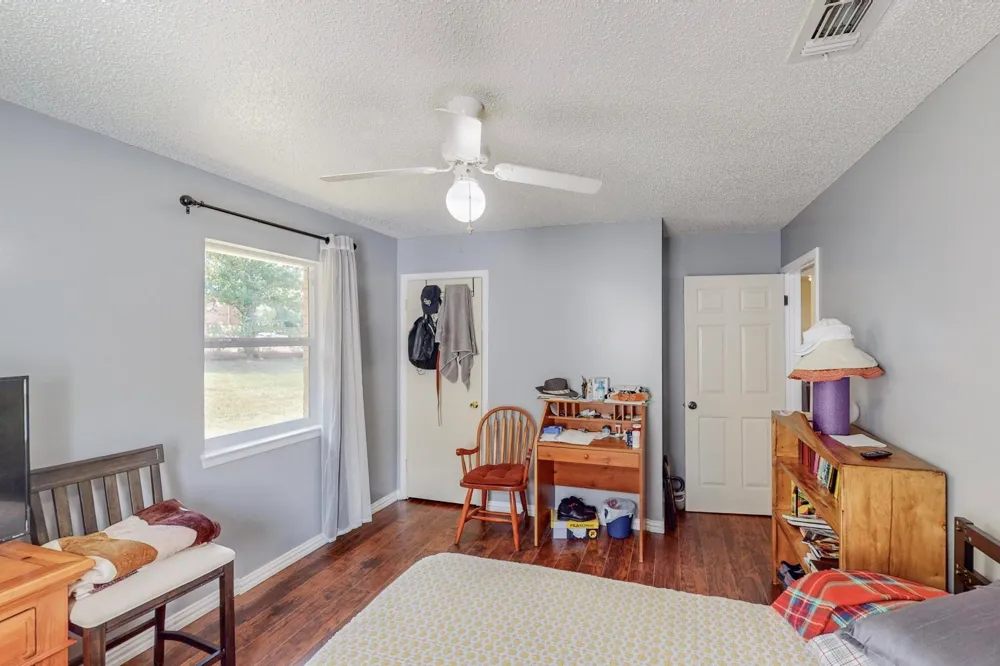 204 Pine Street Keene, TX 76059