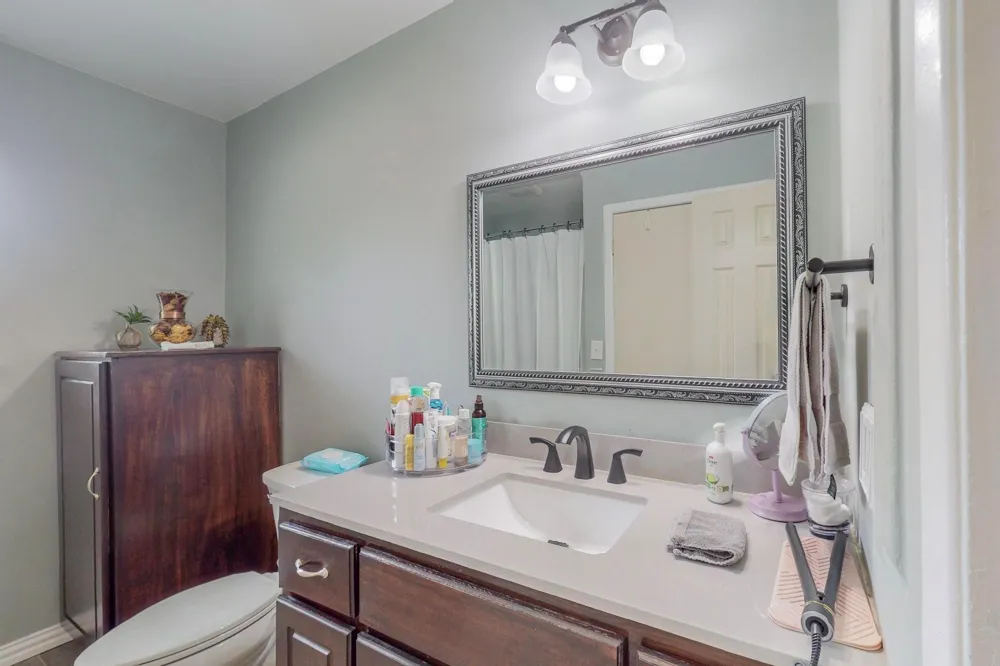 204 Pine Street Keene, TX 76059