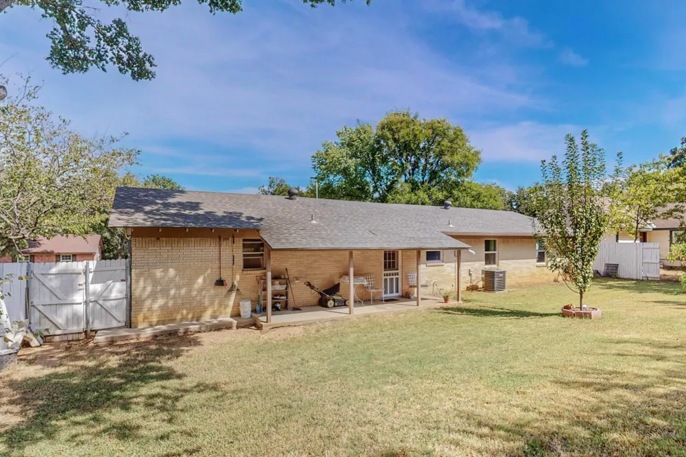 204 Pine Street Keene, TX 76059