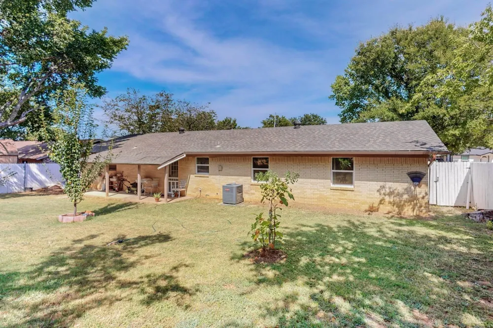 204 Pine Street Keene, TX 76059