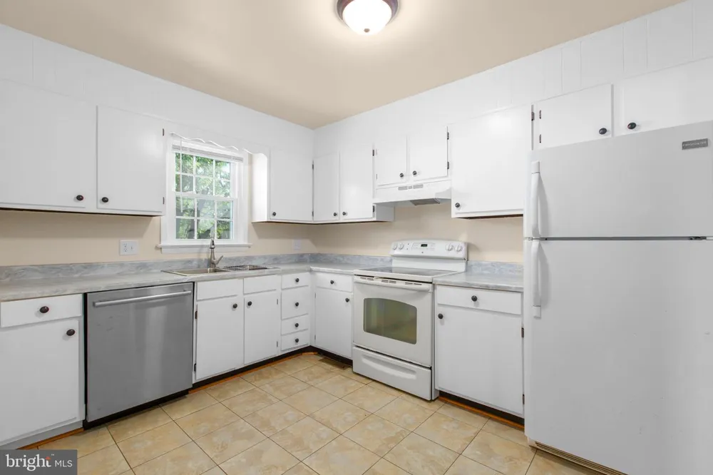 6519 OLD PLANK ROAD Fredericksburg, VA 22407