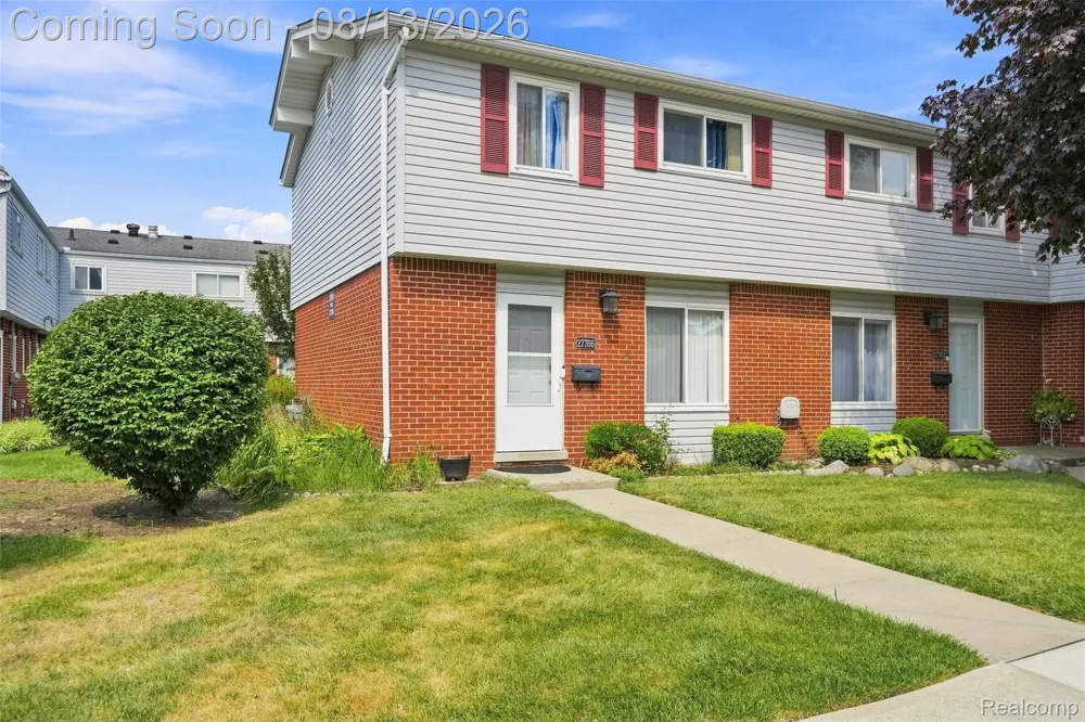 27766 Eastwick Sq Roseville City, MI 48066