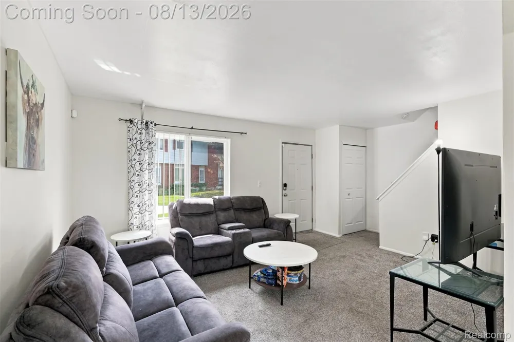 27766 Eastwick Sq Roseville City, MI 48066