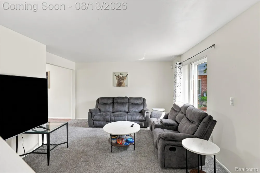 27766 Eastwick Sq Roseville City, MI 48066
