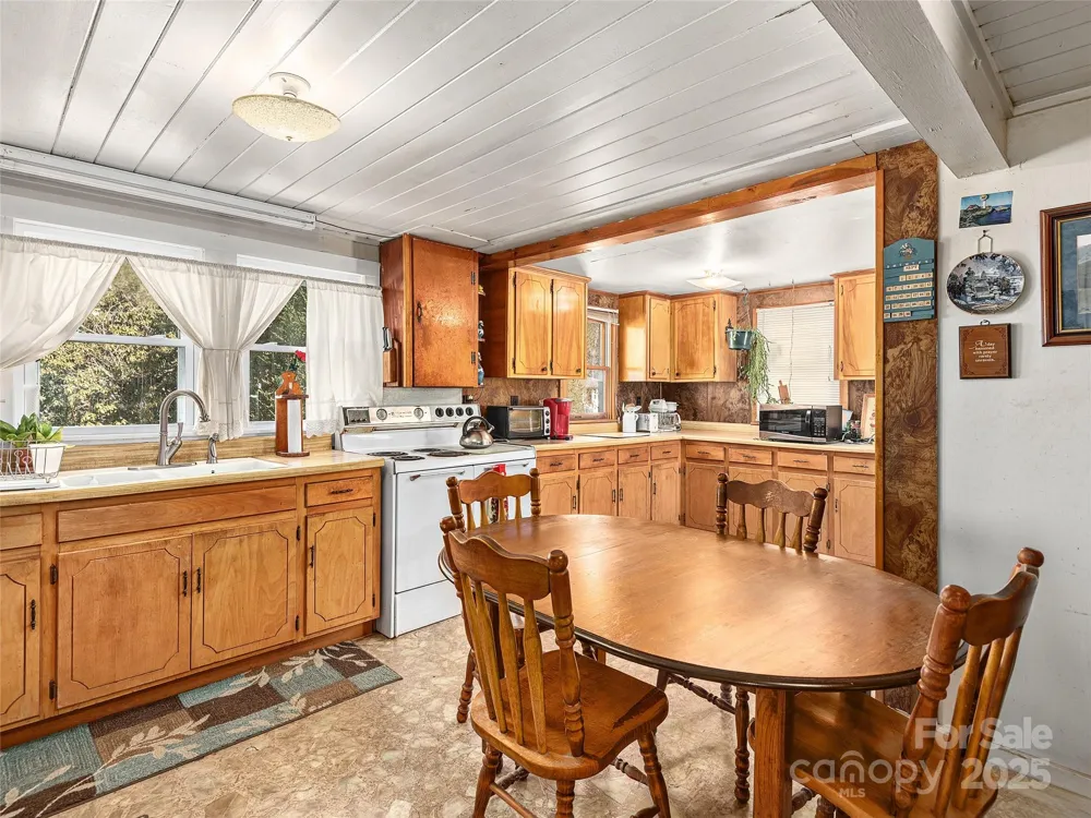 74 Badd Lane Maggie Valley, NC 28751