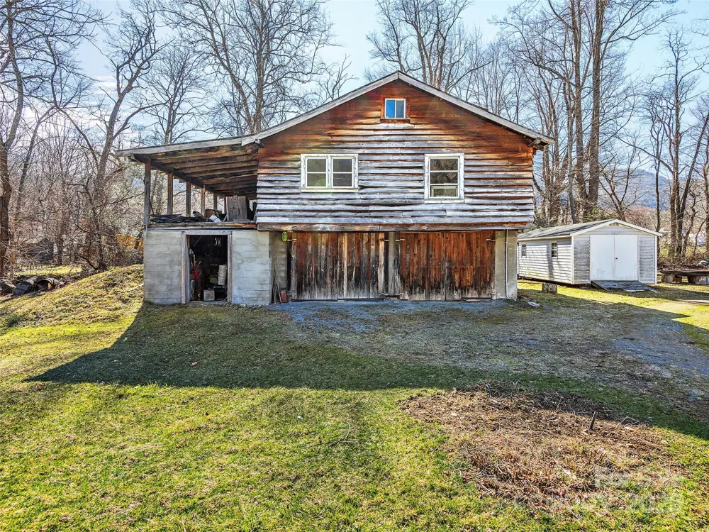 74 Badd Lane Maggie Valley, NC 28751