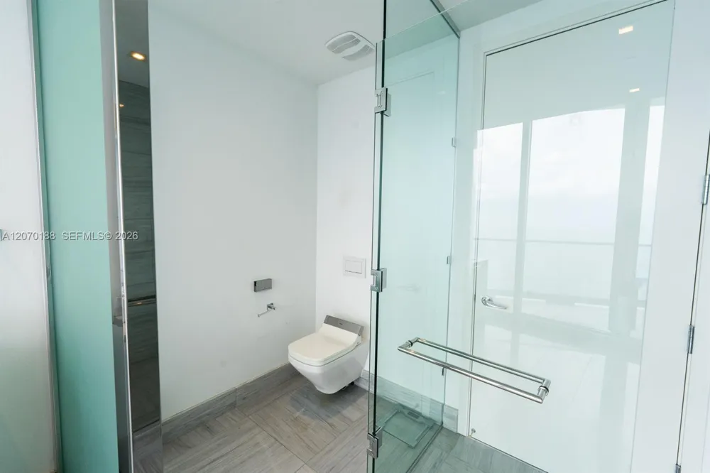 16901 Collins Ave #4201 Sunny Isles Beach, FL 33160