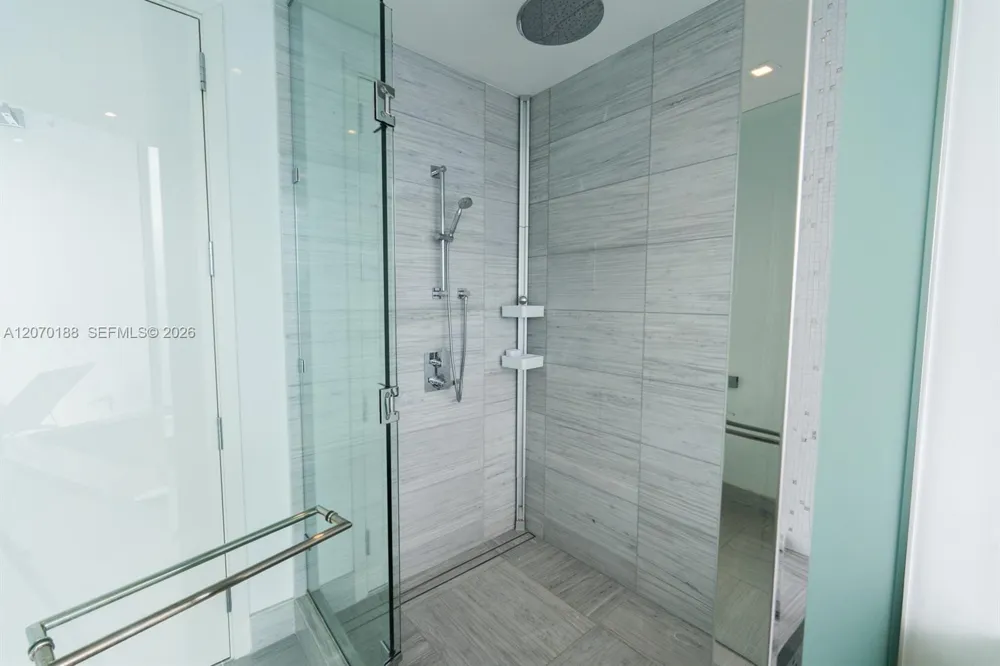 16901 Collins Ave #4201 Sunny Isles Beach, FL 33160
