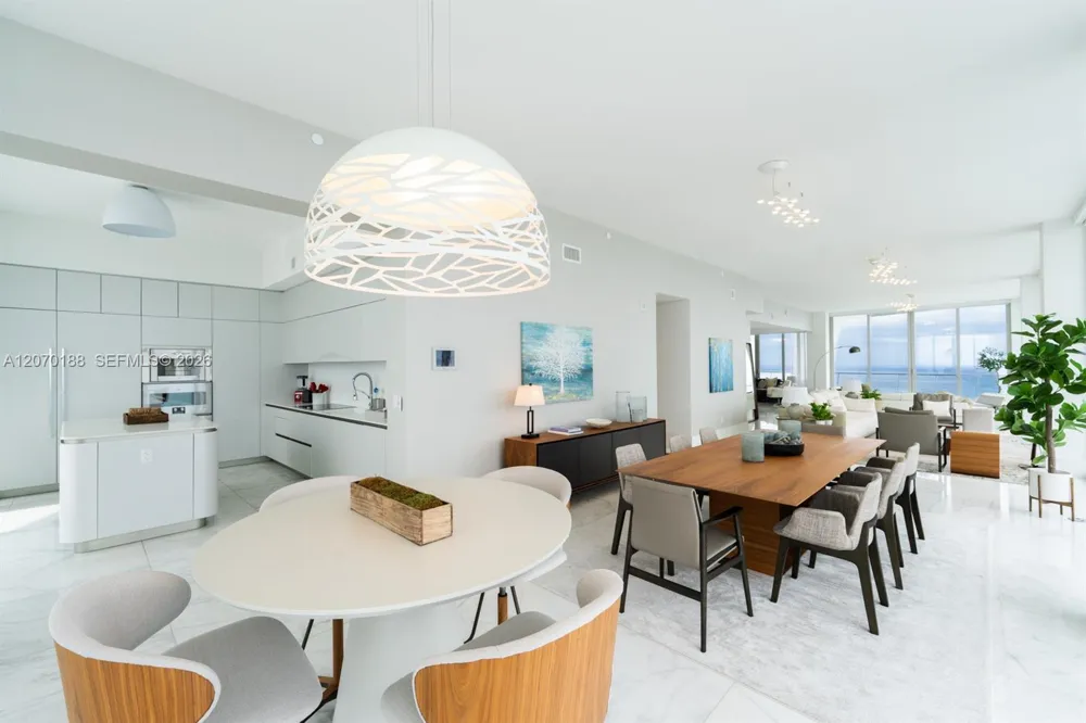 16901 Collins Ave #4201 Sunny Isles Beach, FL 33160