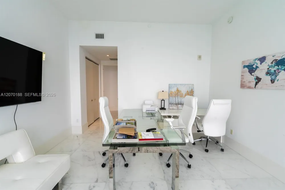 16901 Collins Ave #4201 Sunny Isles Beach, FL 33160