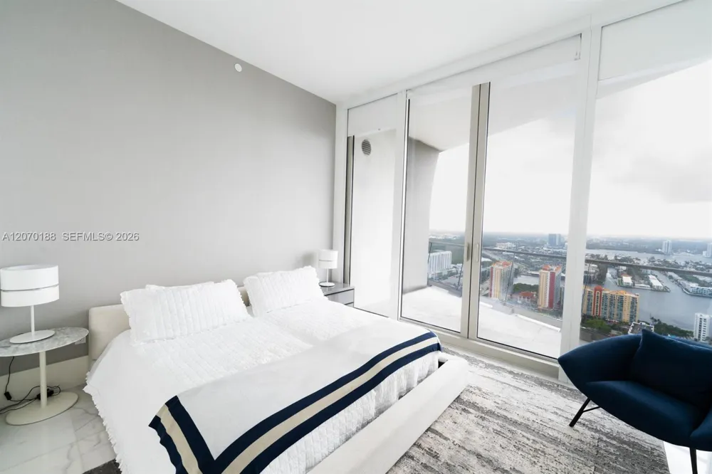 16901 Collins Ave #4201 Sunny Isles Beach, FL 33160