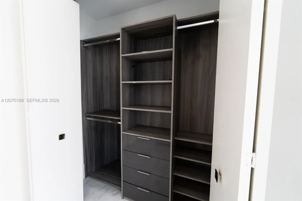 16901 Collins Ave #4201 Sunny Isles Beach, FL 33160