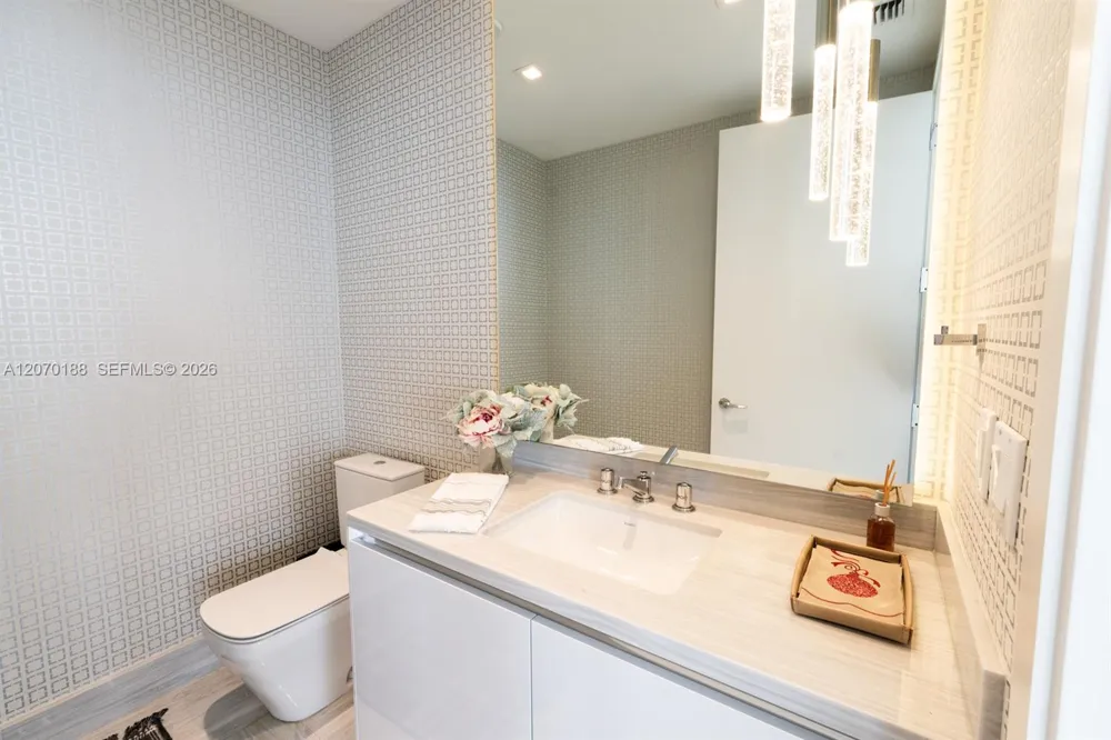 16901 Collins Ave #4201 Sunny Isles Beach, FL 33160