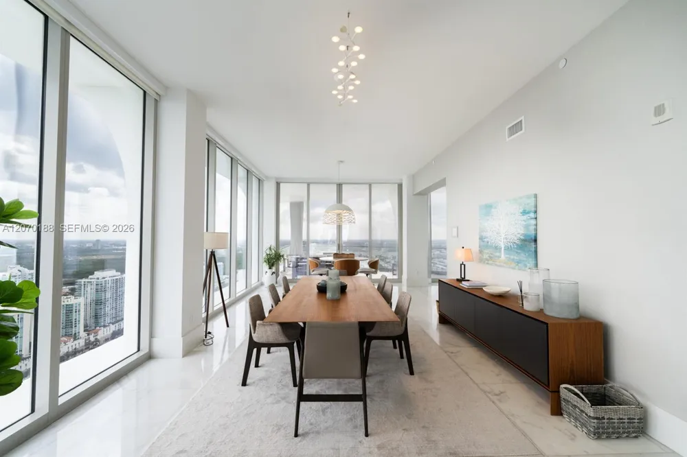 16901 Collins Ave #4201 Sunny Isles Beach, FL 33160