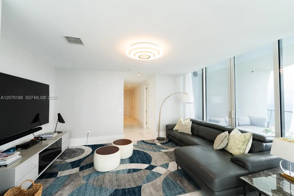 16901 Collins Ave #4201 Sunny Isles Beach, FL 33160