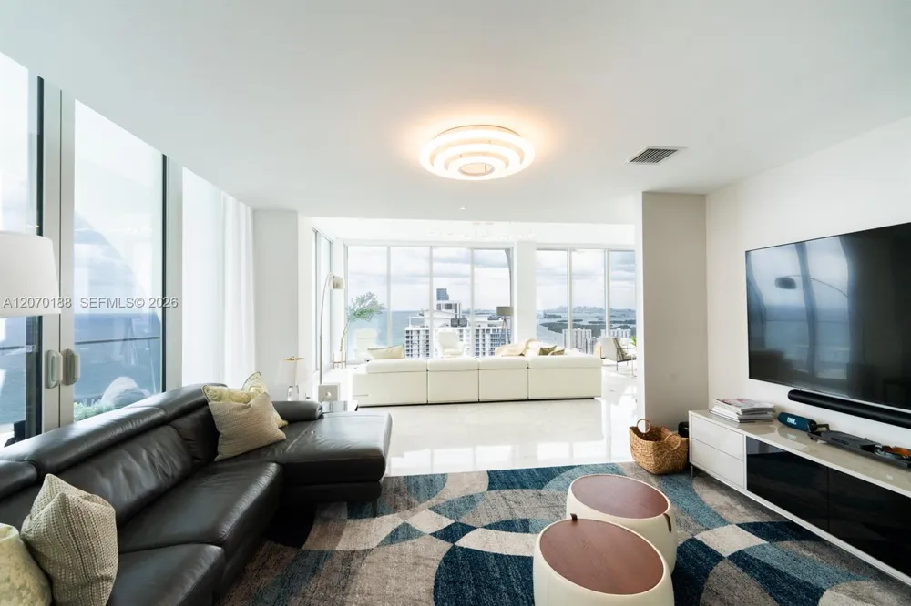 16901 Collins Ave #4201 Sunny Isles Beach, FL 33160