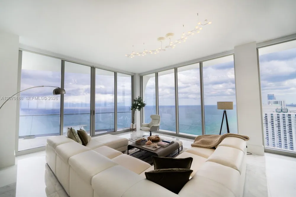 16901 Collins Ave #4201 Sunny Isles Beach, FL 33160