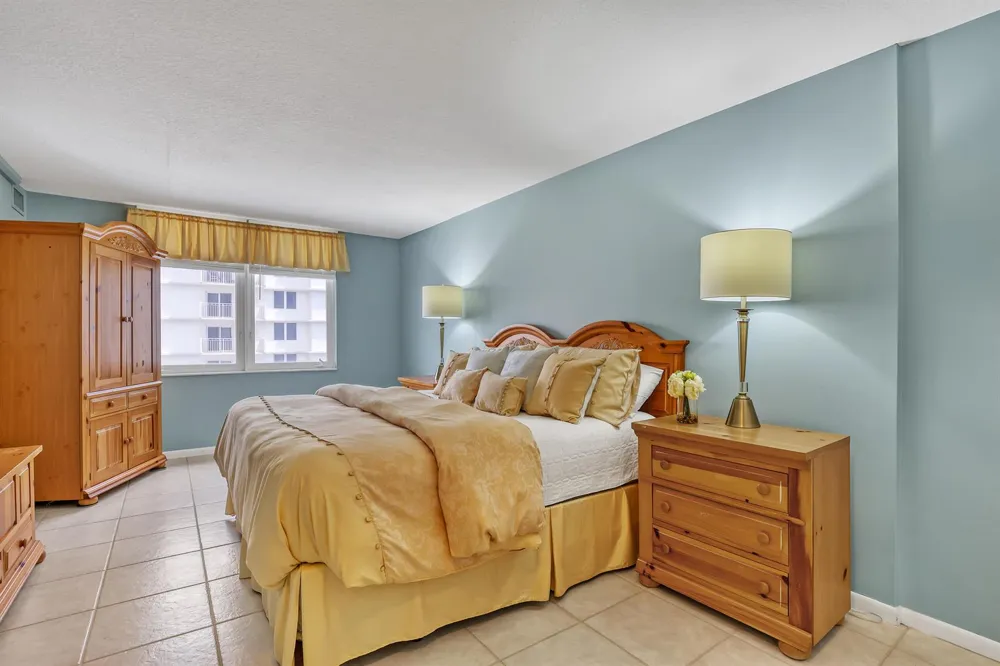 3221 S OCEAN BOULEVARD #302 Highland Beach, FL 33487