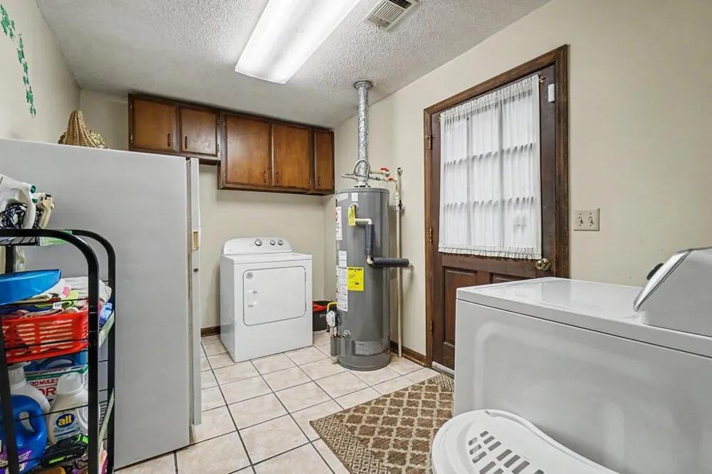 25 Woodall Rd Se White, GA 30184