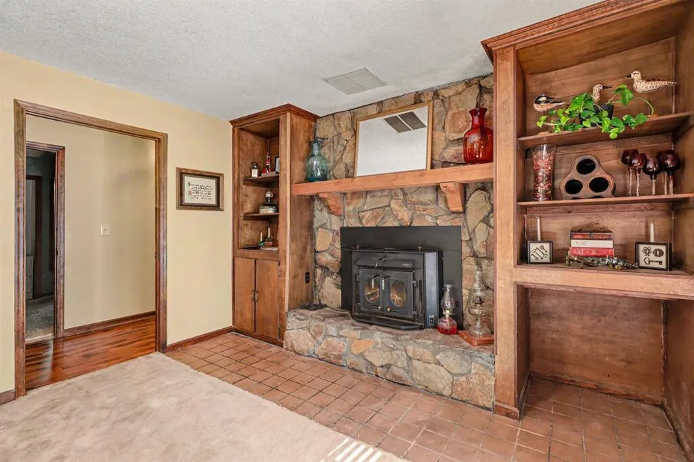 25 Woodall Rd Se White, GA 30184