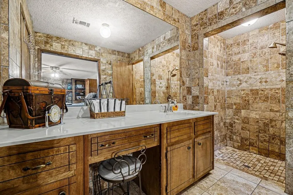 25 Woodall Rd Se White, GA 30184