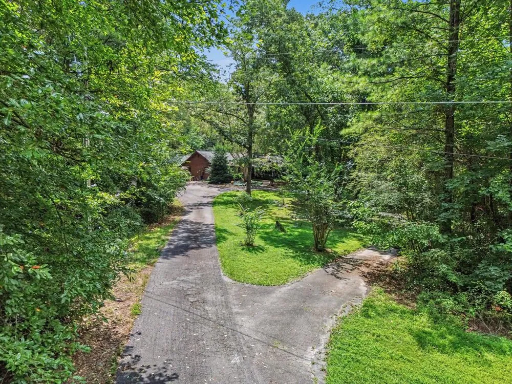 25 Woodall Rd Se White, GA 30184