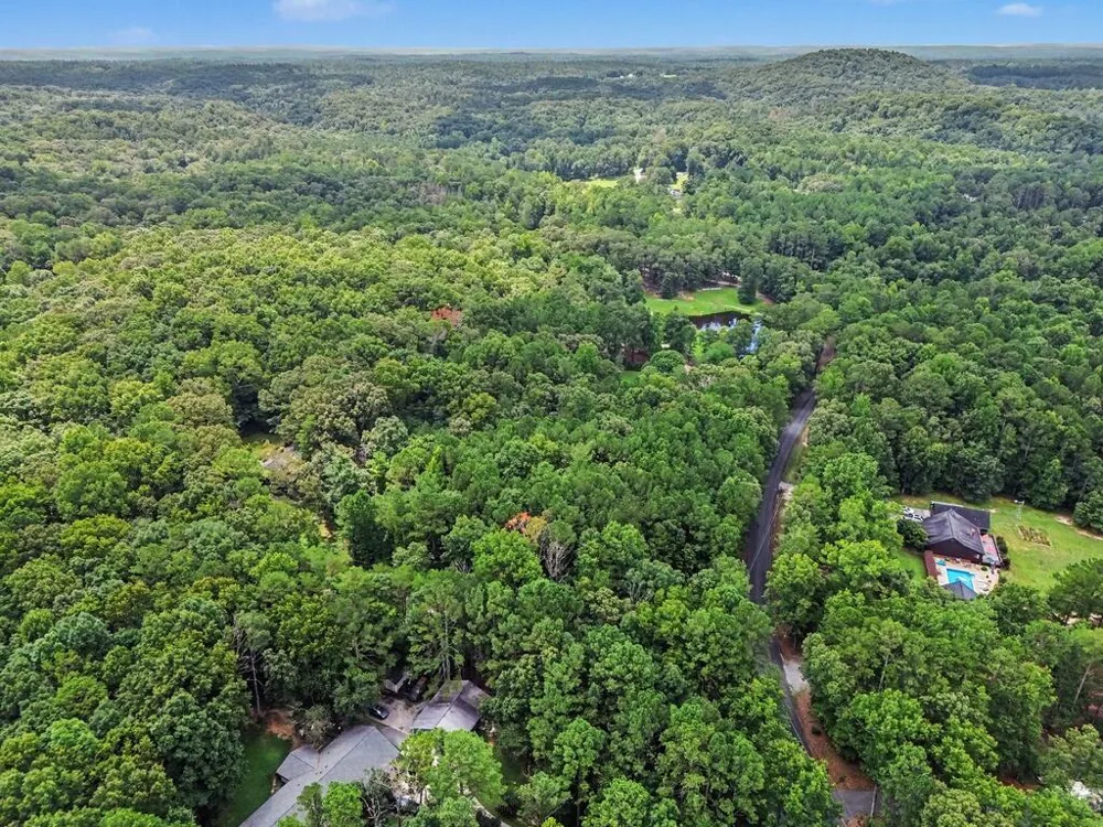 25 Woodall Rd Se White, GA 30184