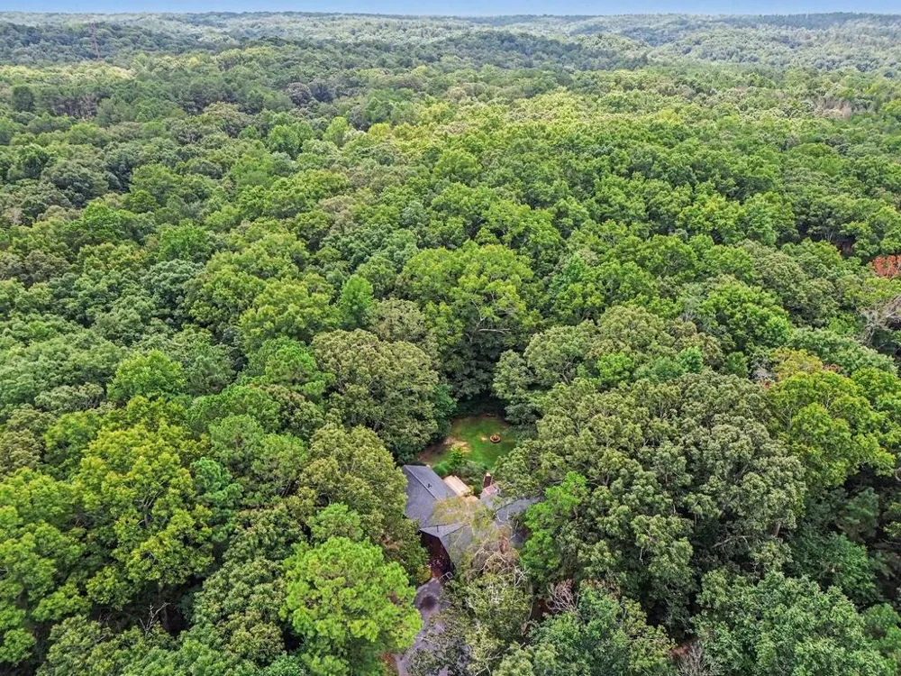 25 Woodall Rd Se White, GA 30184