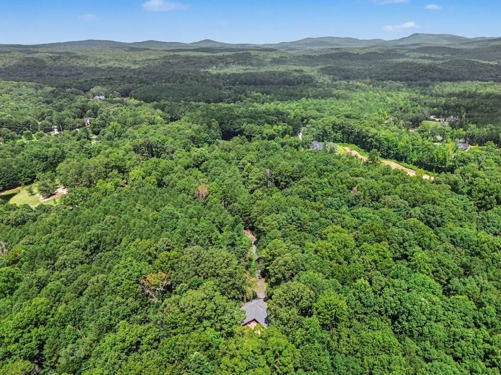 25 Woodall Rd Se White, GA 30184
