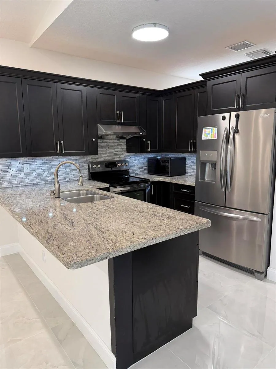 218 NW 75th Terrace Plantation, FL 33317