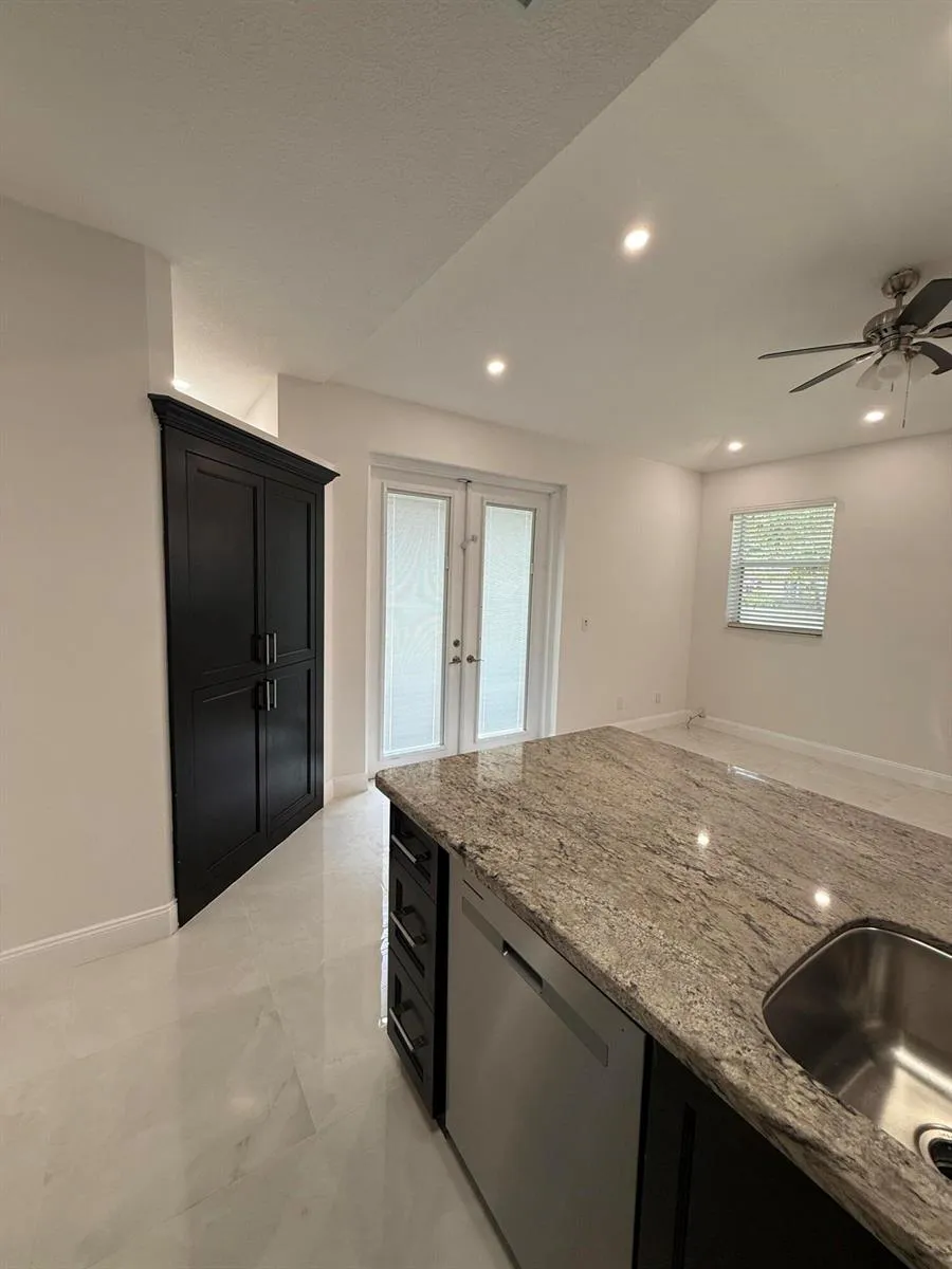 218 NW 75th Terrace Plantation, FL 33317