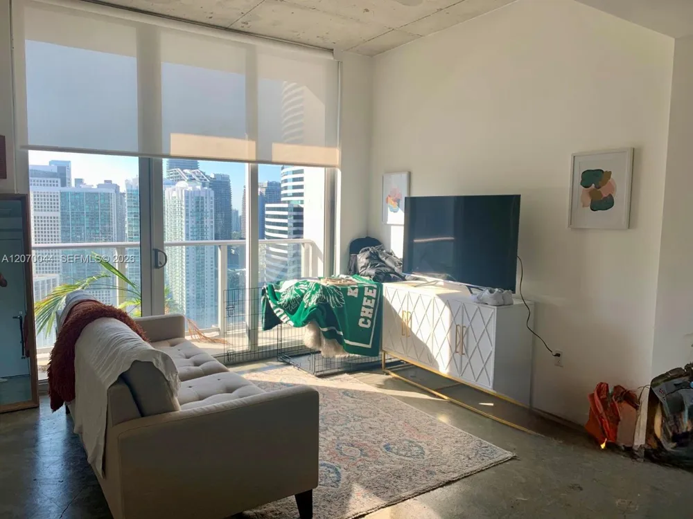 151 SE 1st St #3509 Miami, FL 33131