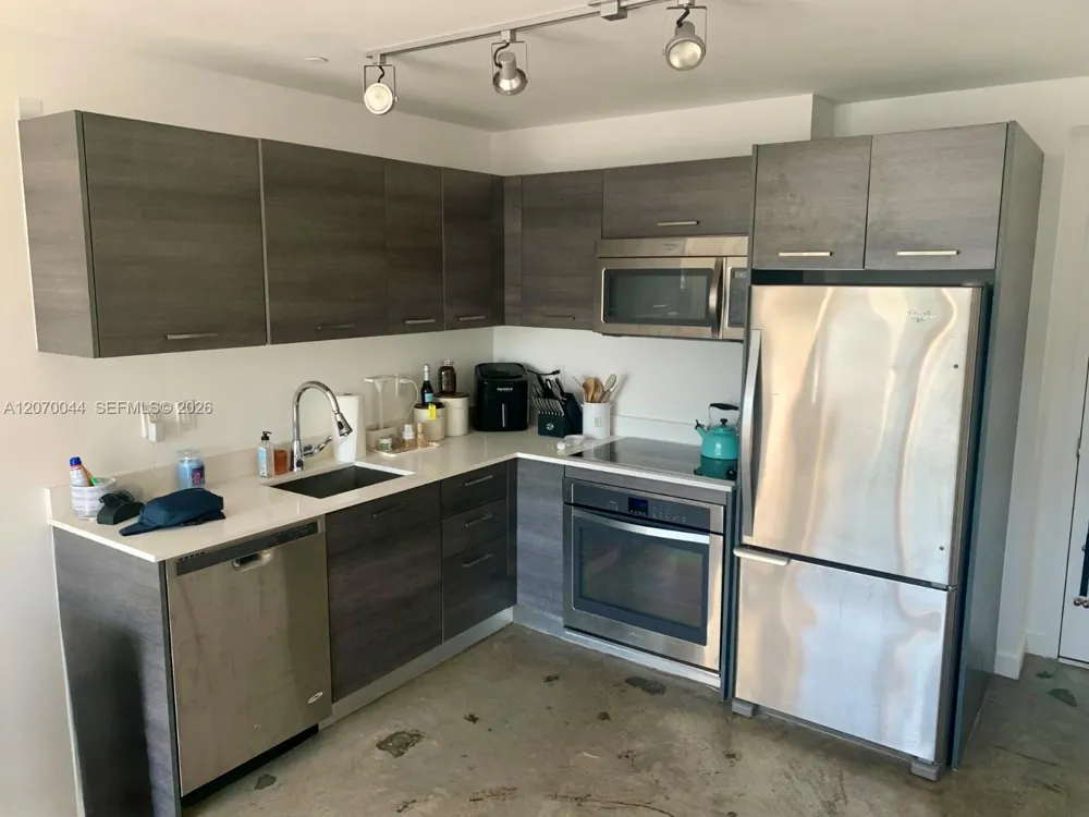 151 SE 1st St #3509 Miami, FL 33131