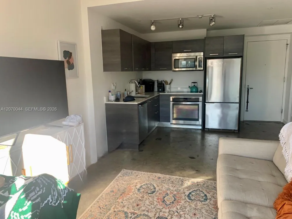 151 SE 1st St #3509 Miami, FL 33131