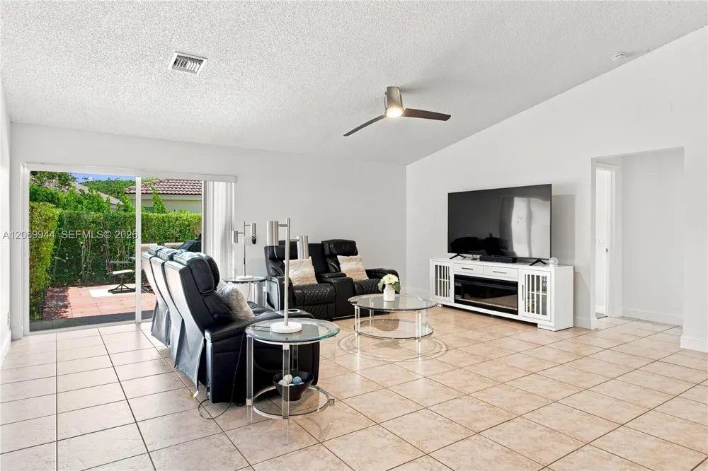 1625 Orion Ln Weston, FL 33327