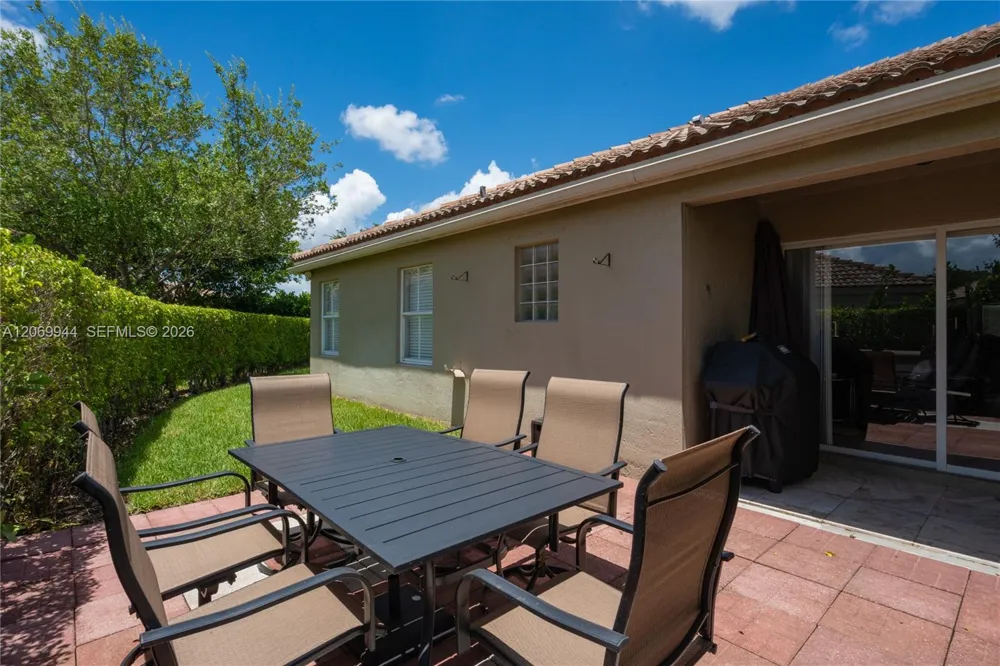 1625 Orion Ln Weston, FL 33327
