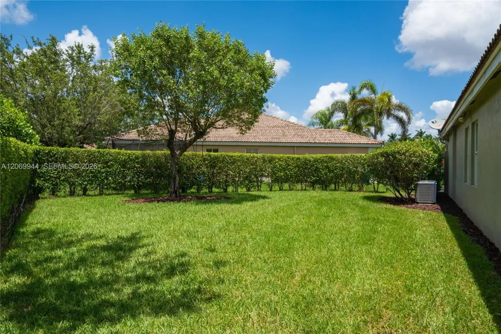 1625 Orion Ln Weston, FL 33327