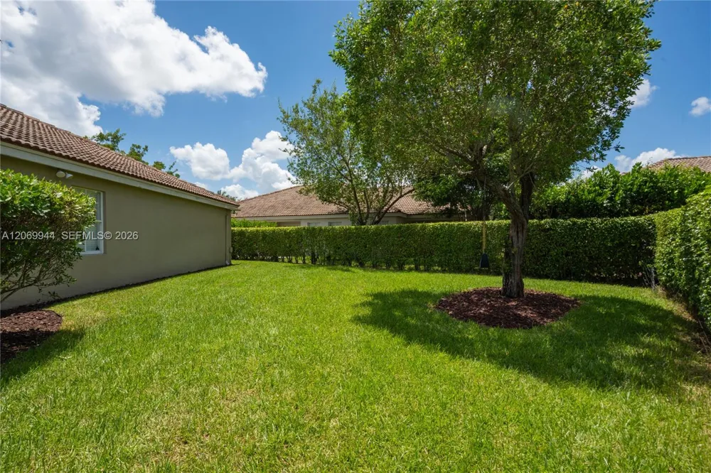 1625 Orion Ln Weston, FL 33327