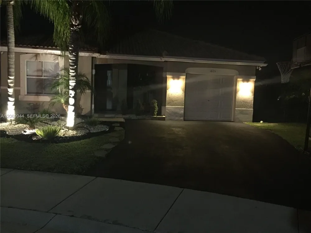 1625 Orion Ln Weston, FL 33327