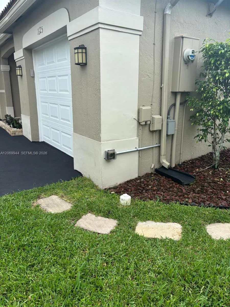 1625 Orion Ln Weston, FL 33327