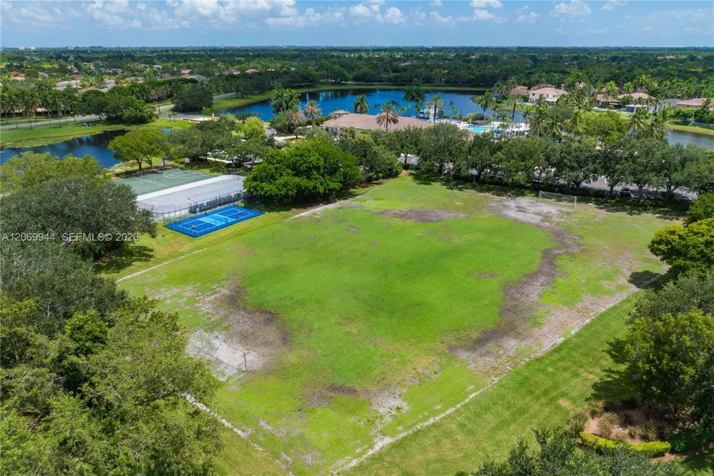 1625 Orion Ln Weston, FL 33327
