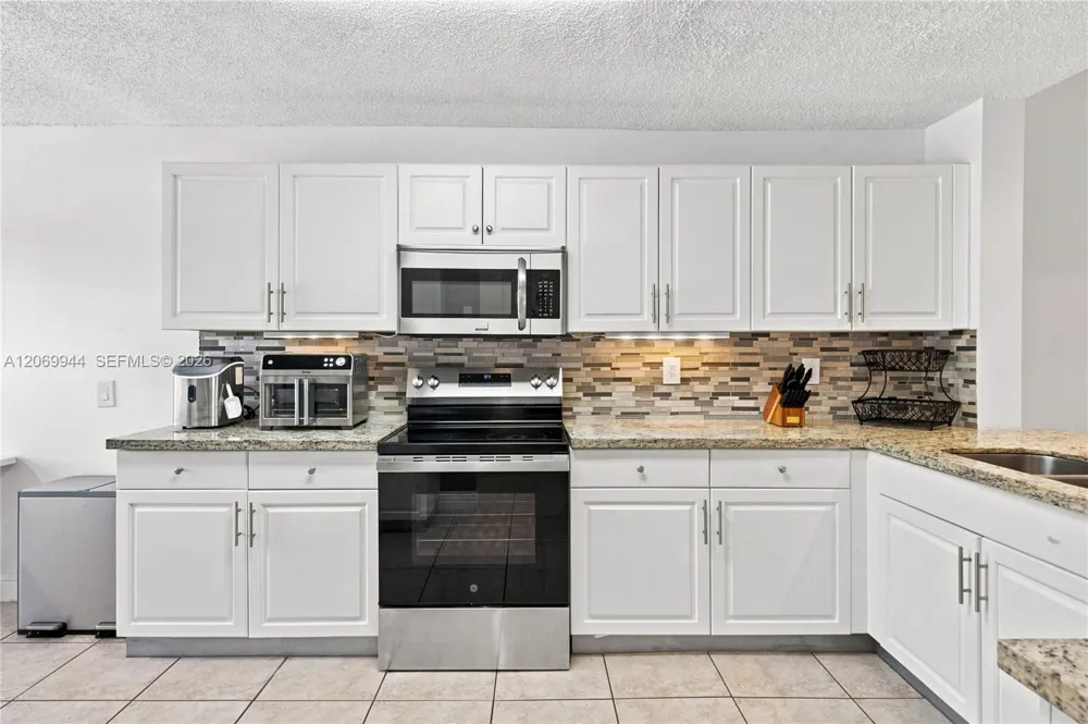 1625 Orion Ln Weston, FL 33327