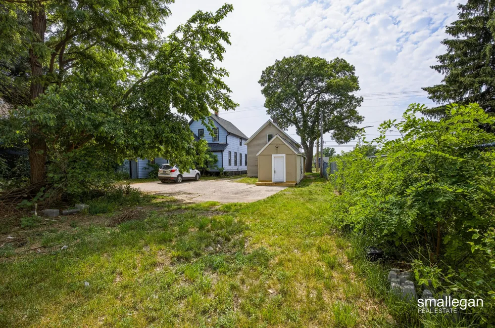 1316 Sanford Street Muskegon City, MI 49441