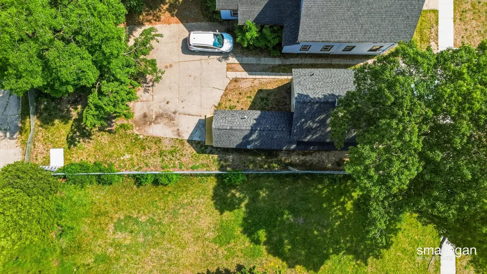 1316 Sanford Street Muskegon City, MI 49441