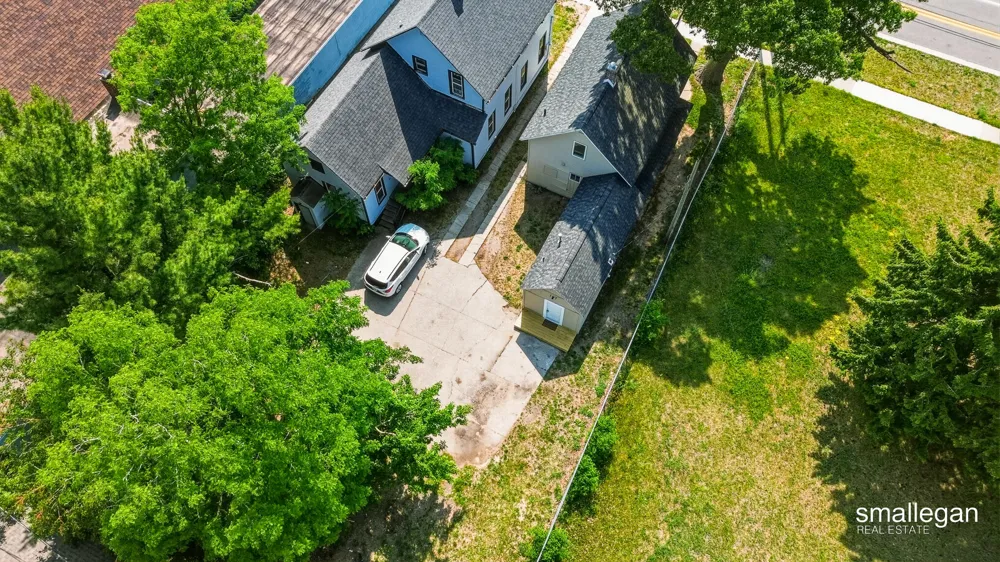 1316 Sanford Street Muskegon City, MI 49441