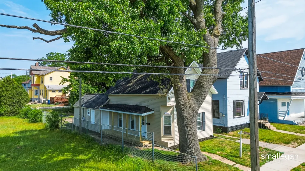 1316 Sanford Street Muskegon City, MI 49441