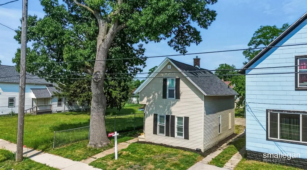 1316 Sanford Street Muskegon City, MI 49441