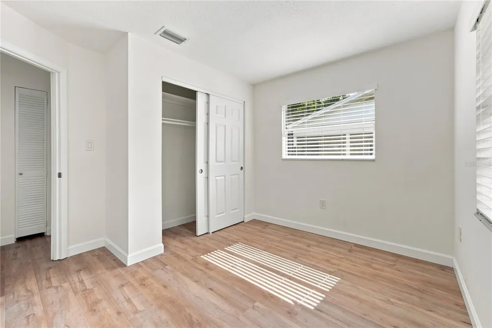 2855 DUEBY STREET Sarasota, FL 34231