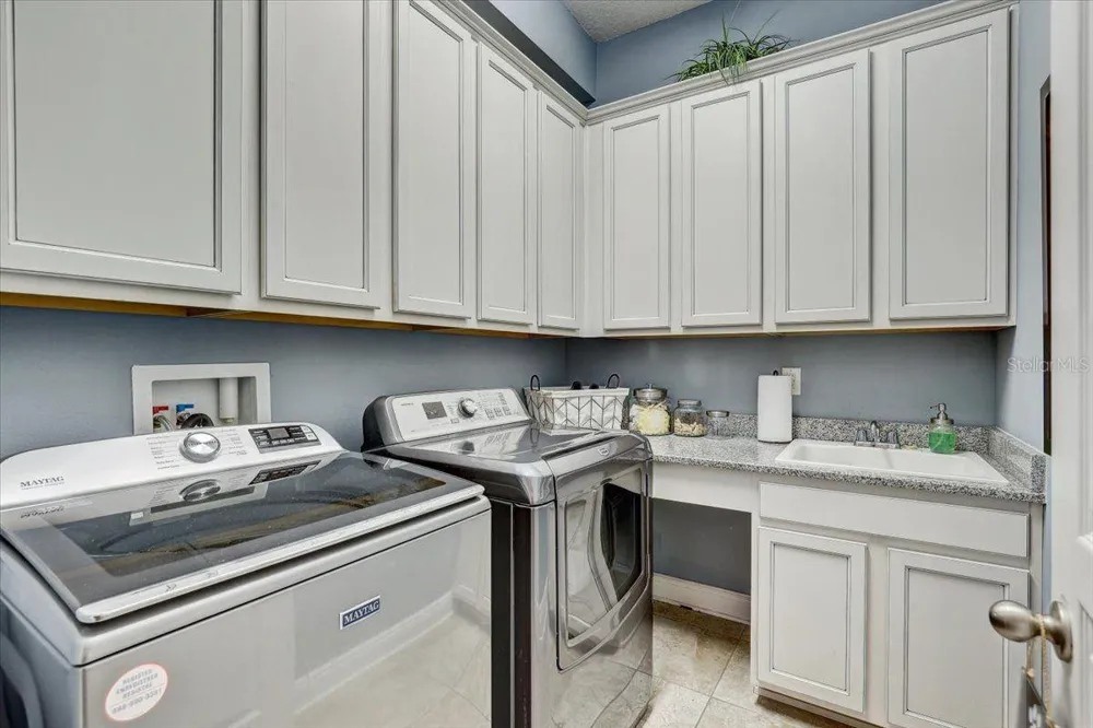 7209 MEETING HOUSE LANE Apollo Beach, FL 33572