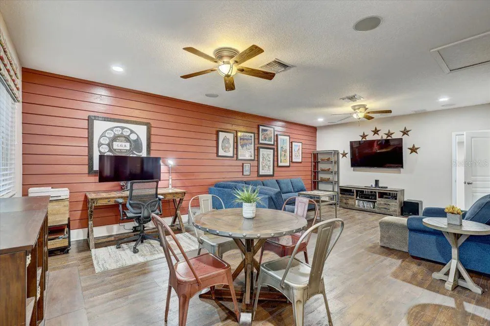 7209 MEETING HOUSE LANE Apollo Beach, FL 33572